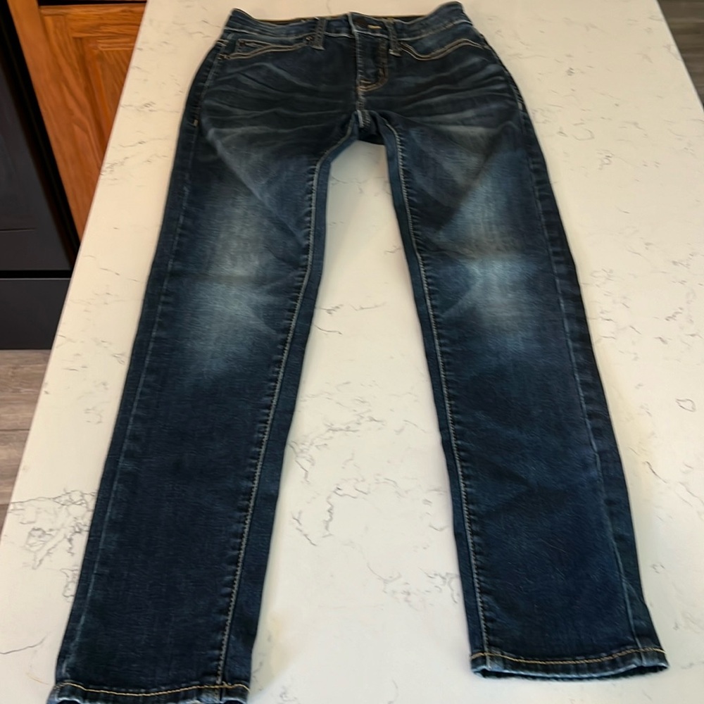 Dark wash 26/28 American Eagle extreme flex skinny jeans